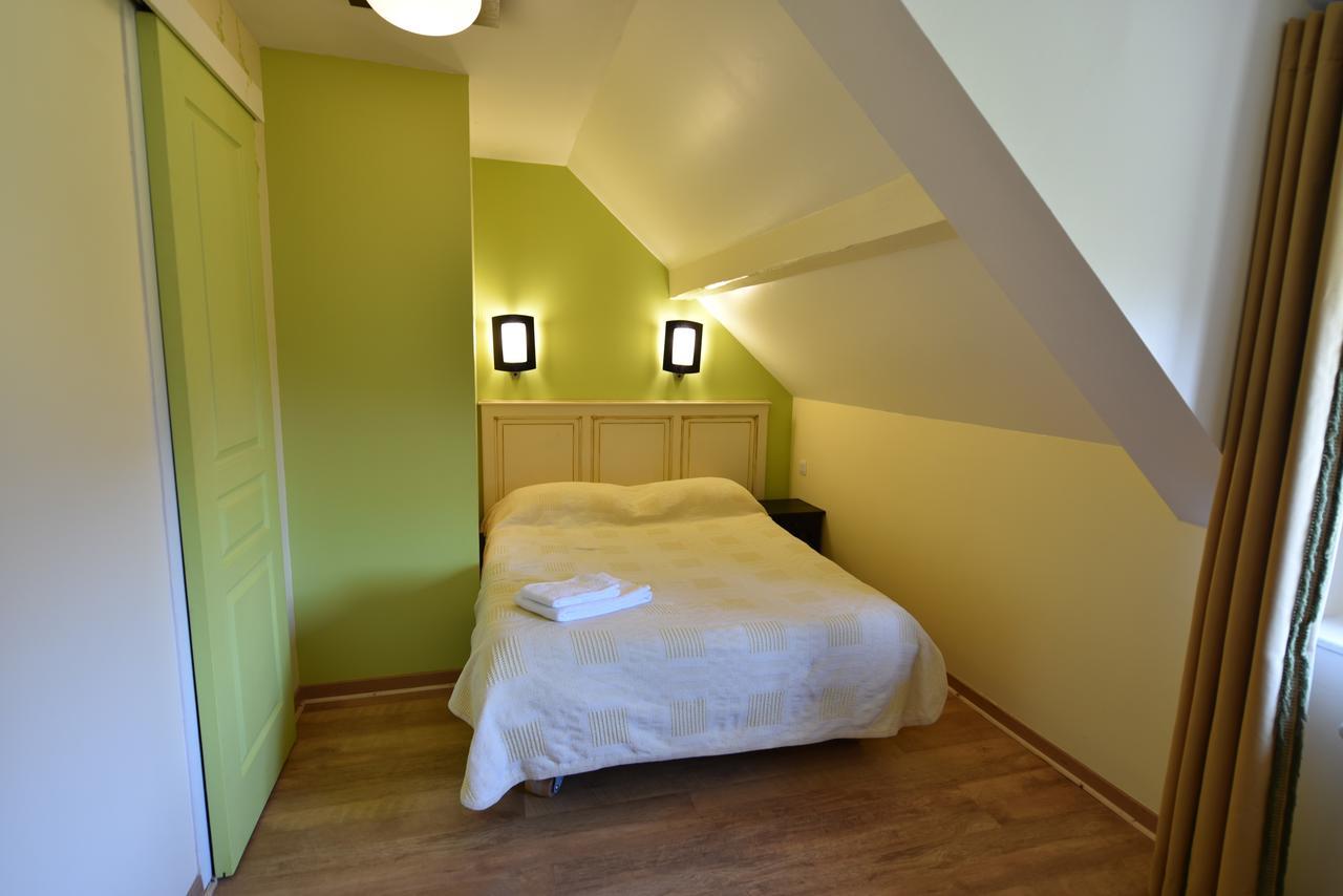 Les Lodges Du Lac Saint-Alban-de-Montbel Habitación foto